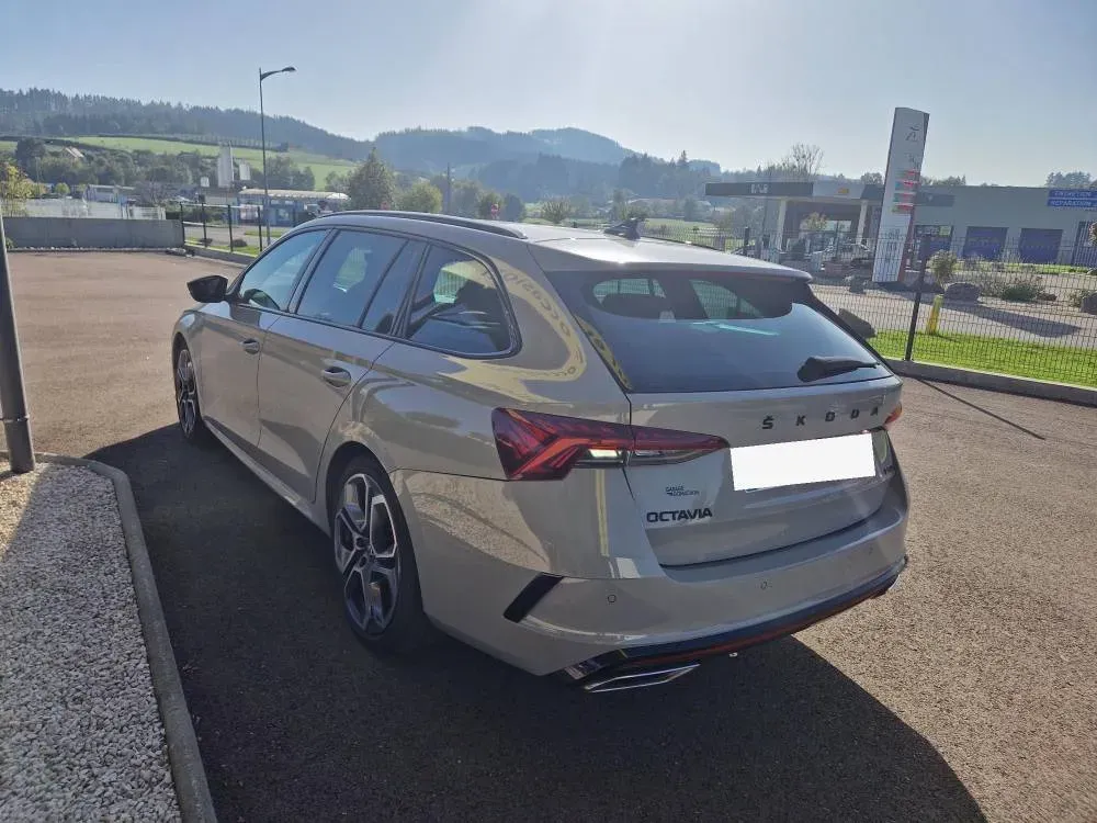 SKODA OCTAVIA IV COMBI 2